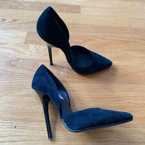 Steve Madden black suede silhouettes